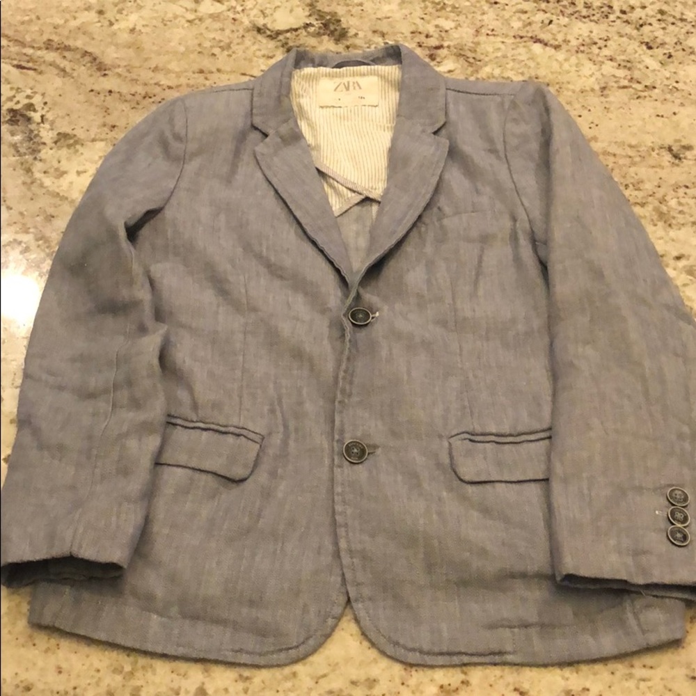 Zara suit size 8/9